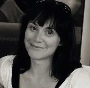 Vanessa Leader bw